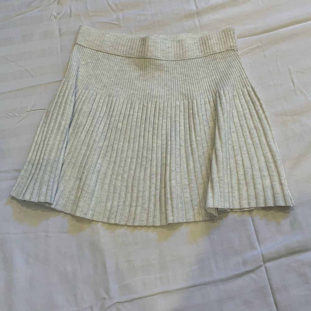 Pleated cotton skirt